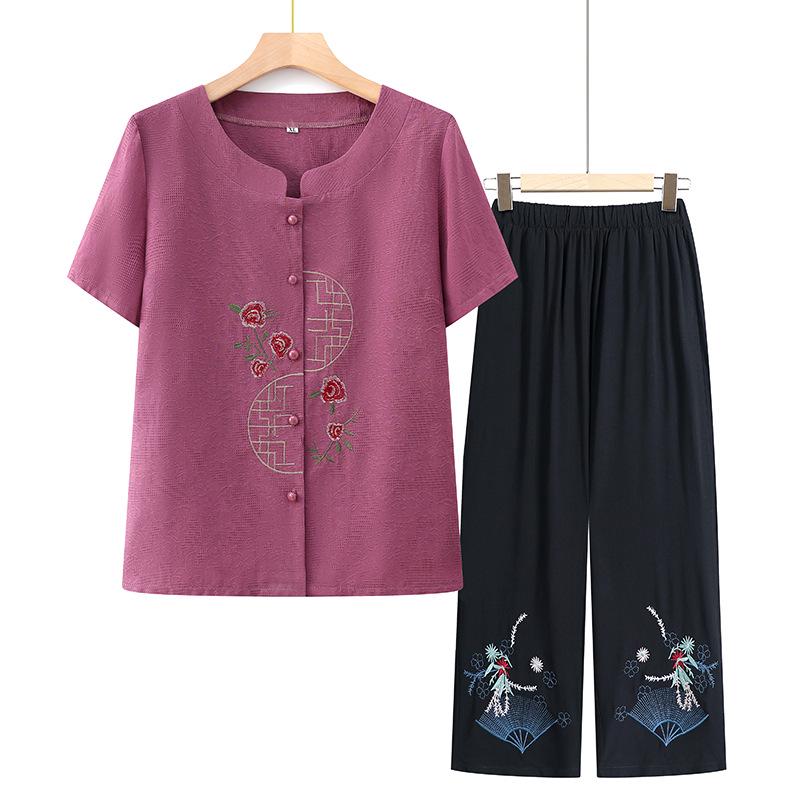 Women's Summer Short-Sleeve Embroidered Suit, Loose & Comfortable, Round Neck, Two-Piece for Middle-Aged & Elderly Moms & Grandmas.