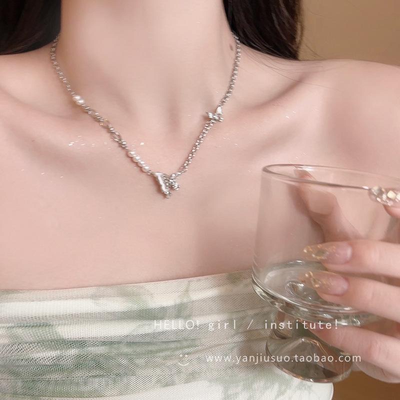 Elegante Perlenquasten-Schmetterlingskette - 2025 Leichter Luxus Schlüsselbeinchoker für Frauen