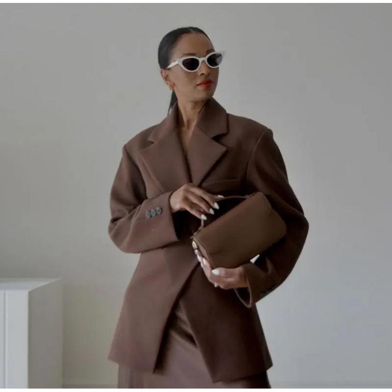 

European and American Women s Slim Fit Lapel Short Suit Jacket – High Waist, Solid Color, Buttoned Design Medium кавовий