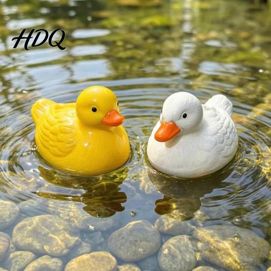Landscaping Duck for Garden Pools Floating Resin Figurine Realistic Yellow Statue Simulation Animal Ornament Fish Tanks Outdoor Pond Garden Lawn,