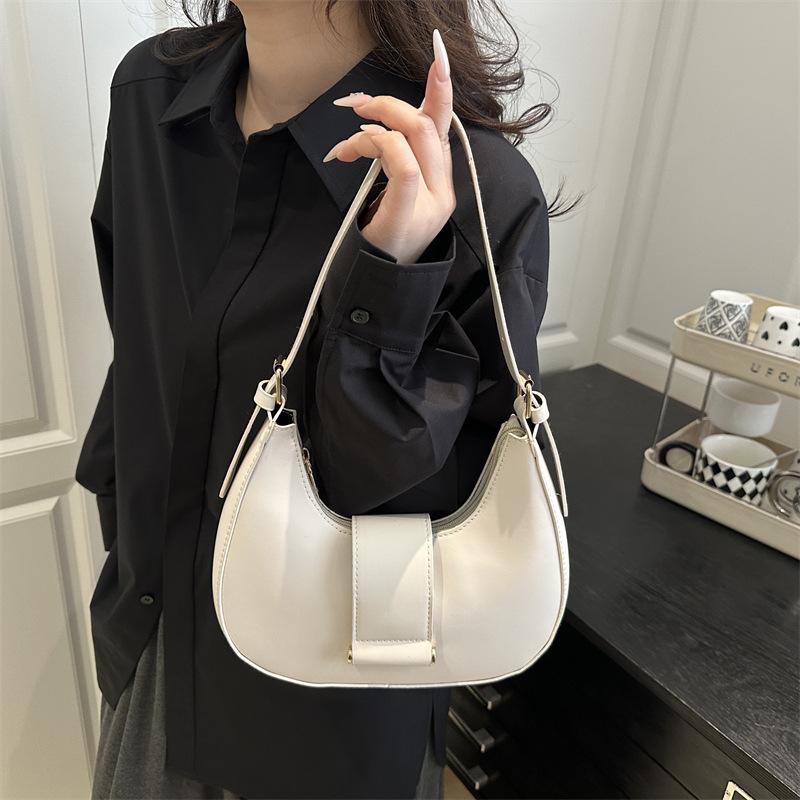 2025 New Bag Women's Ins High-end Sense Versatile Lightweight Portable Underarm Bag Fashionable Commuter Texture Crescent Bag