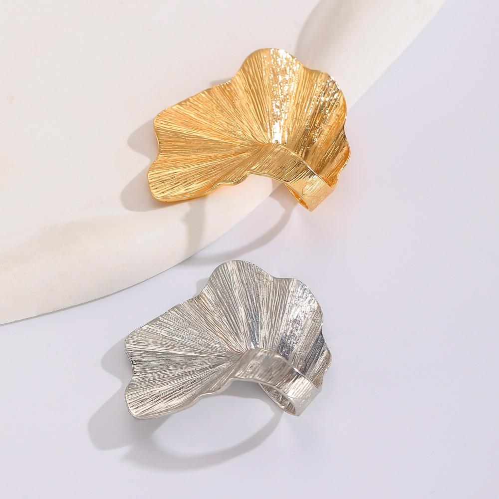 SUMENG New Ginkgo Leaf Ring for Women Men Classic Metal Pleated Personality Leaf Fan-Shaped Finger Ring Punk Fashion Jewelry