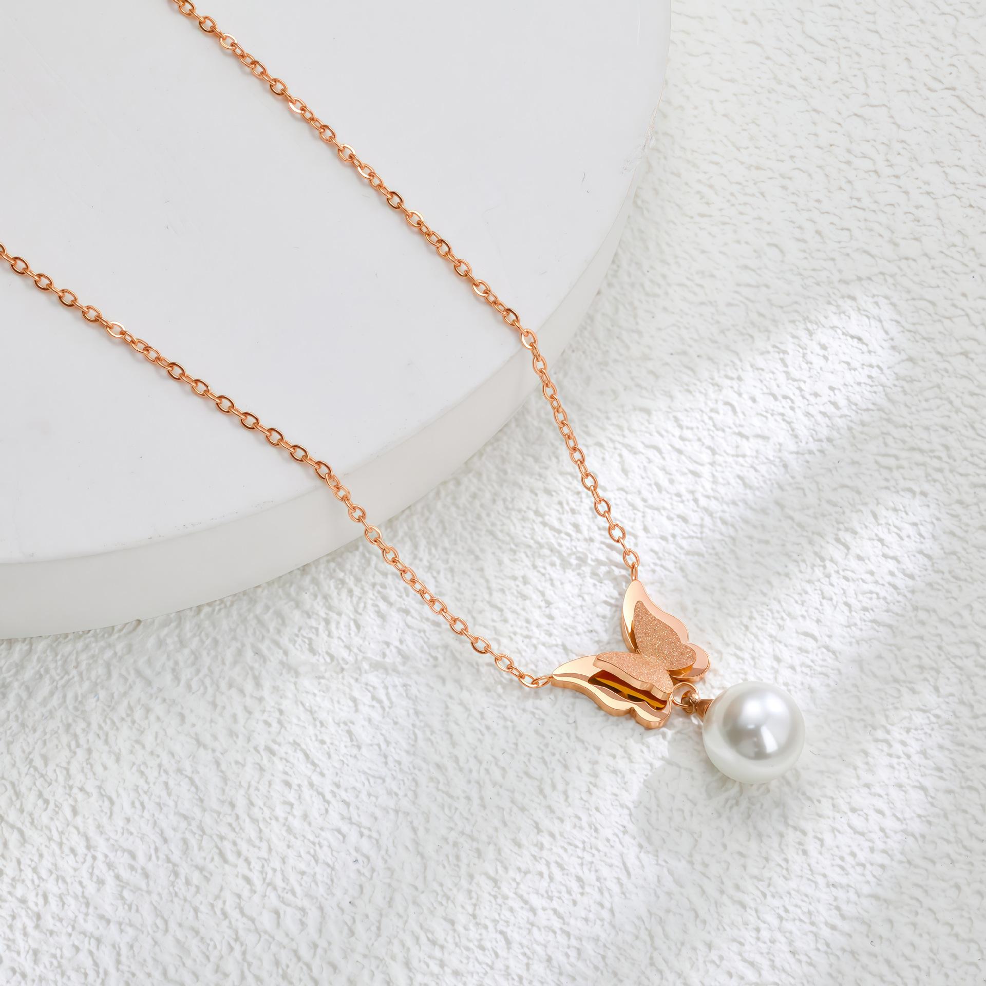 Light Luxury Butterfly Freshwater Pearl Necklace Female Autumn And Winter Niche Butterfly Stainless Steel Necklace Gift