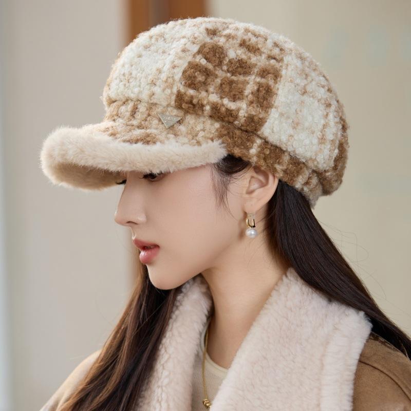 Lamb Fleece Plaid Octagonal Hat Women's Autumn and Winter Beret Casual Warm Windproof Hat Women's Winter Knitted Wool Hat Outdoor Travel Windproof Hat