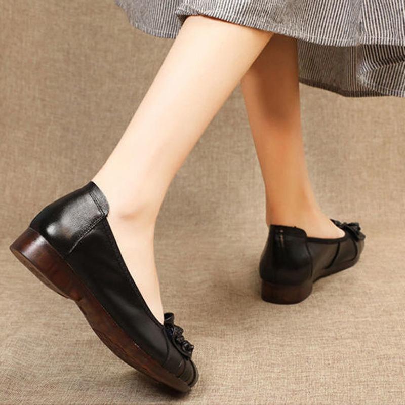 Äkta Läder Mjuka Botten Skor Medelålders Damskor Vår och Höst Halkfri Botten Rund Tå Platt Botten Låg Utskärning Damskor