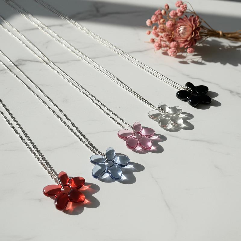 Transparent Resin Flower Pendant Necklace Metal Chain Multi Colors Daily Wear Party Gift For Women Girls