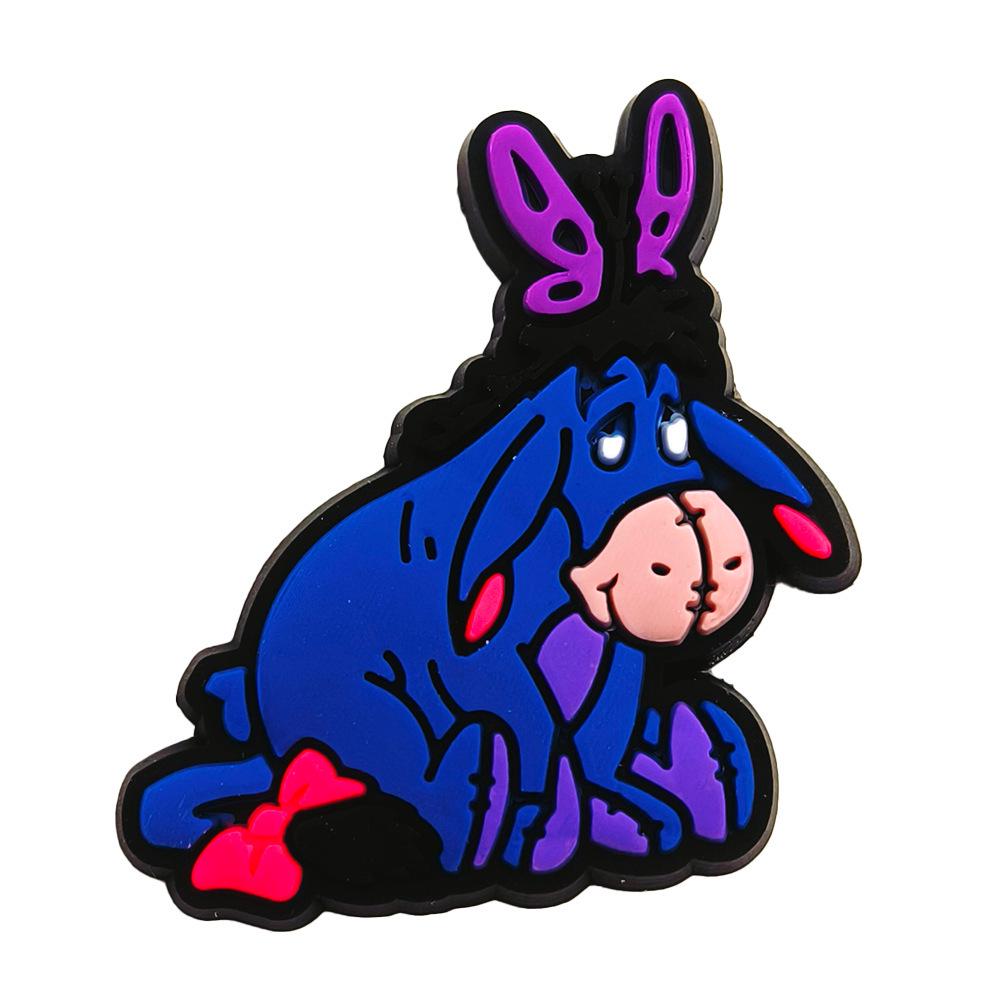 Winnie the Pooh Student Pen Holder: Soft Rubber PVC Detachable Clip Accessory