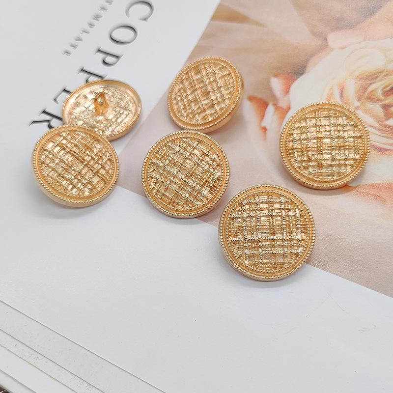 10pcs Luxurious Buttons 18mm Round Metal Shank Buttons Classic Beautiful Pattern Clothes Sewing Supplies