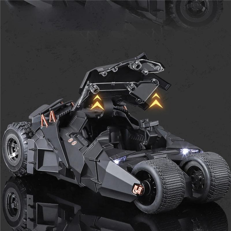 1/24 Classic Movie Car 2008 Batmobile Alloy Bat Sports Car Model Metal Racing Combat Vehicles Model Sound and Light Kid Toy Gift