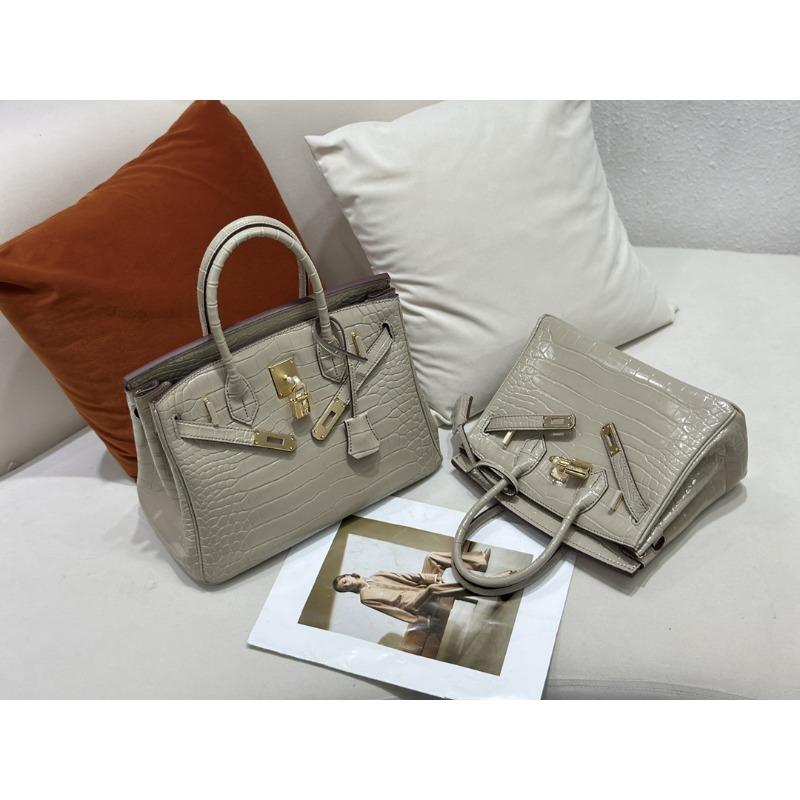 New Leather Women's Bag, Glossy Patent Leather, Alligator Pattern Leather, Portable Shoulder Oblique Span Bag.