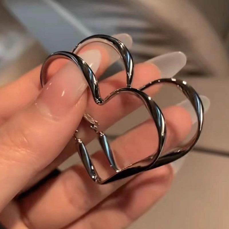 Fashion Heart Stainless Steel Hoop Earrings for Women Punk Vintage Piercing acier inoxydable Earring For Girl Christmas Gifts