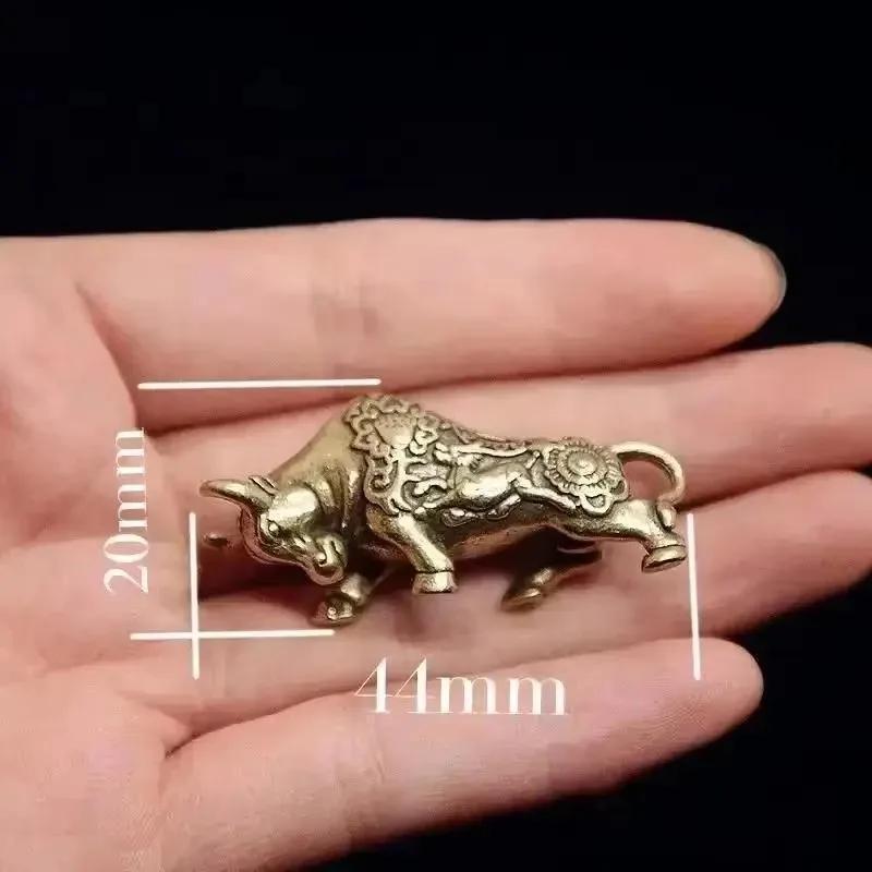 Vintage Brass Ox Decorations Creative Zodiac Ox Keychain Pendants Home Decor Metal Ox Statues Bronze Ox Ornaments Gifts
