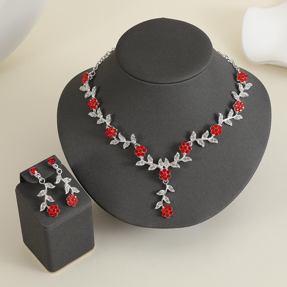 European & American Vintage Plum Blossom Necklace Set with Colored Diamonds