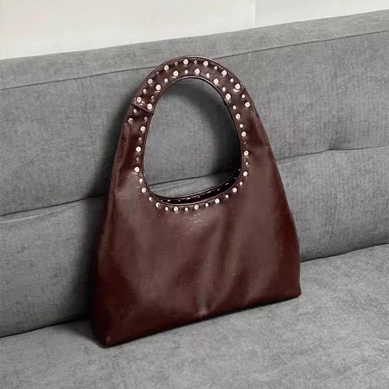 Retro Shoulder Bag with Studs On the Armpits Motorcycle-style Wasteland Bag Waxed Oil Leather Women's Bag