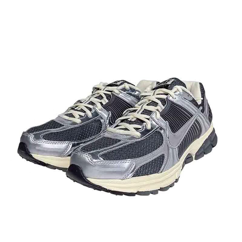 Nike Zoom Vomero 5 Men's Running Shoes