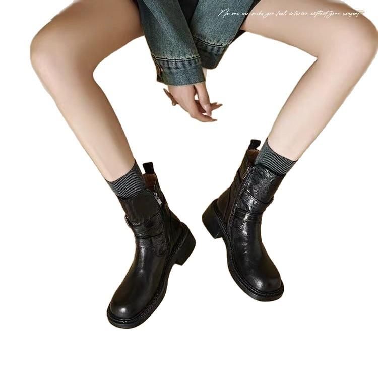 Autumn and Winter Medium Heel Sleeve Leather Martin Boots Women's Round Head Square Heel Versatile Large Size Women's Boots Women's Low Boots
