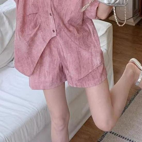 

Korean Retro Casual Women s Two-Piece Summer Set: Petite, Body-Concealing Shirt and Shorts S (Weight 95-105 jin)