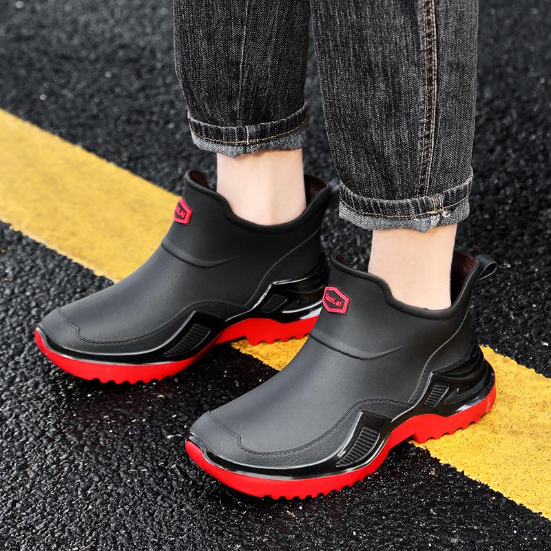 Men's Army Green Waterproof Rubber Rain Boots - Trendy, Cool, Non-Slip, Sports Style, Thickened, and Widened.