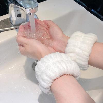 2pcs Face Wash Hand Wrist Strap Reusable Sweat Band Microfiber Towel Band Flexible Absorbent Wrist Strap for Face Wash.