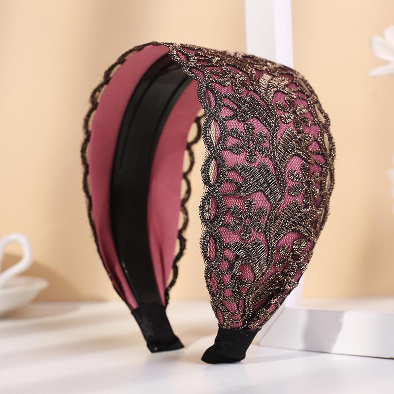 Weißes Haar abdeckendes rutschfestes Stirnband mit breiter Kante und vielseitigem Spitzendesign.