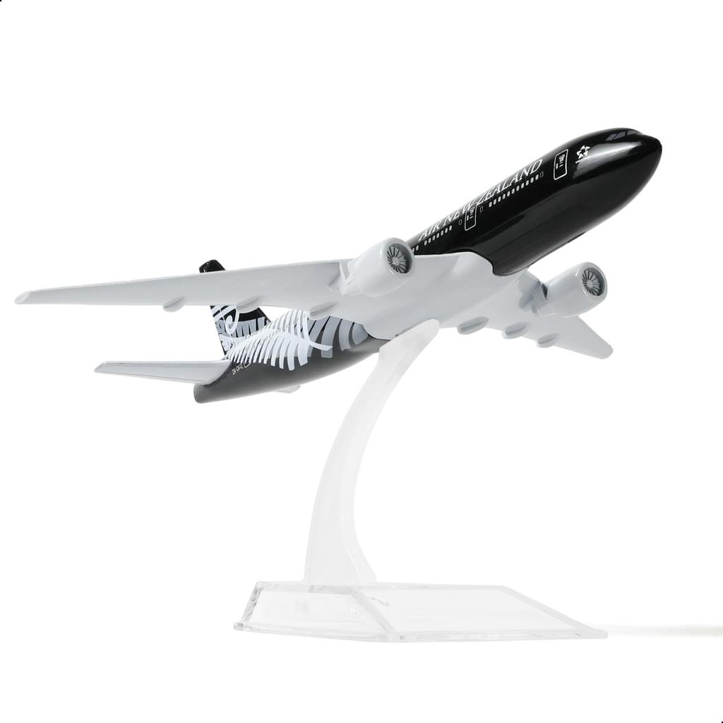 QIYUMOKE 1400 Scale New Zealand Boeing 777 Airplane Model, 15.5cm, Diecast Alloy, Fully Assembled, Includes Plastic Stand, Perfect for Desktop