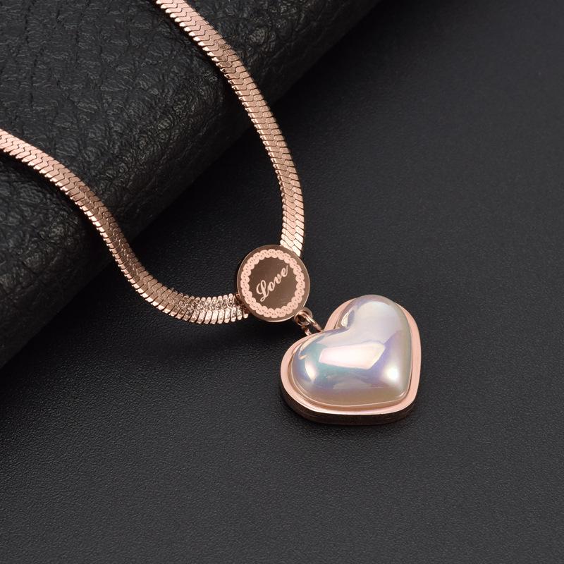Elegant Heart Pearl Clavicle Necklace with Non-Fading Titanium Steel Snake Bone Chain