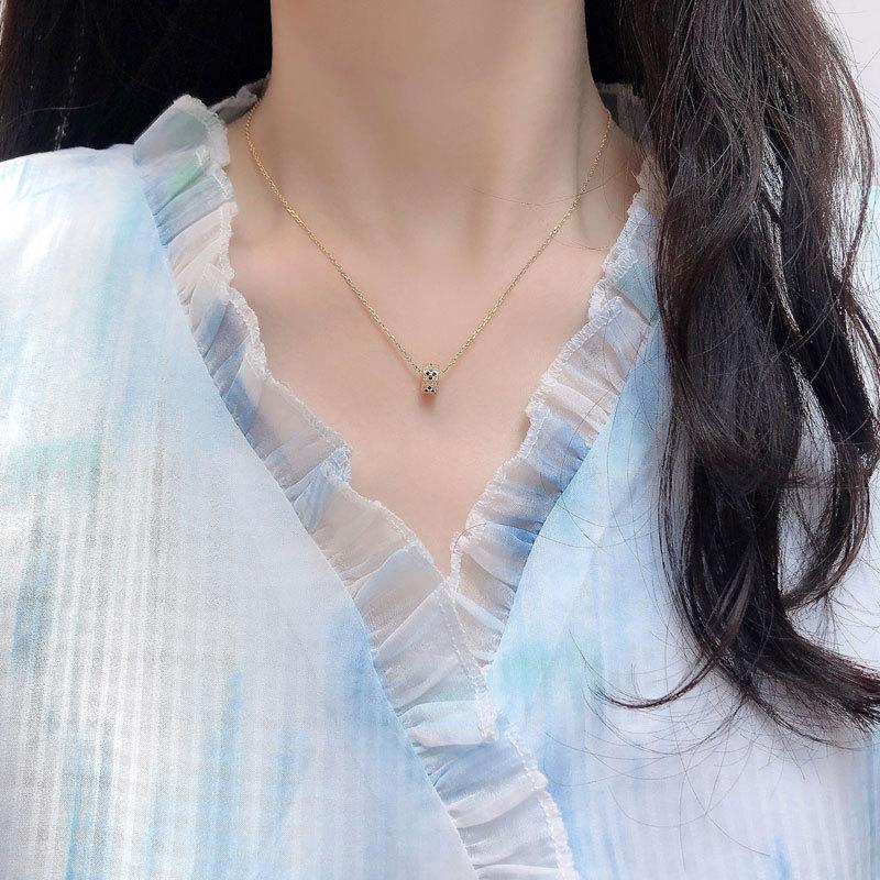 Colier Negru Rotund Tridimensional pentru Femei, Lanț pentru Claviculă, Comemorând Colierul cu Design Nișă de Lux