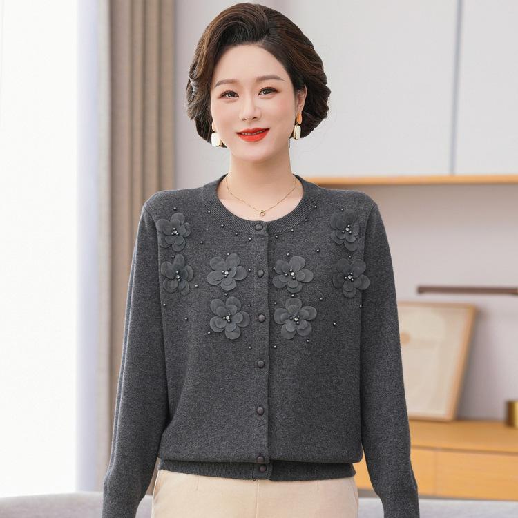 Middle-aged and Elderly Women's Spring and Autumn Knitted Sweaters, Cardigans, Mother's Coats, Long-sleeved Tops