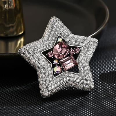 Classic Women's Design Elegant Luxury Five Pointed Star Brooch Exquisite Temperament Coat Fashion Brooch Coat Accessories