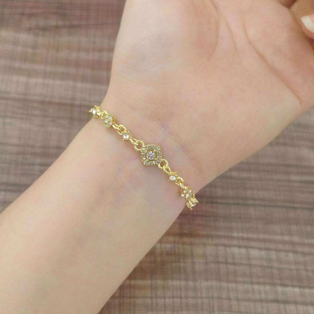 Explosive Zircon Rhombus Flower Bracelet Niche Light Luxury Exquisite Bracelet Temperament Advanced Sense Versatile Jewelry Women