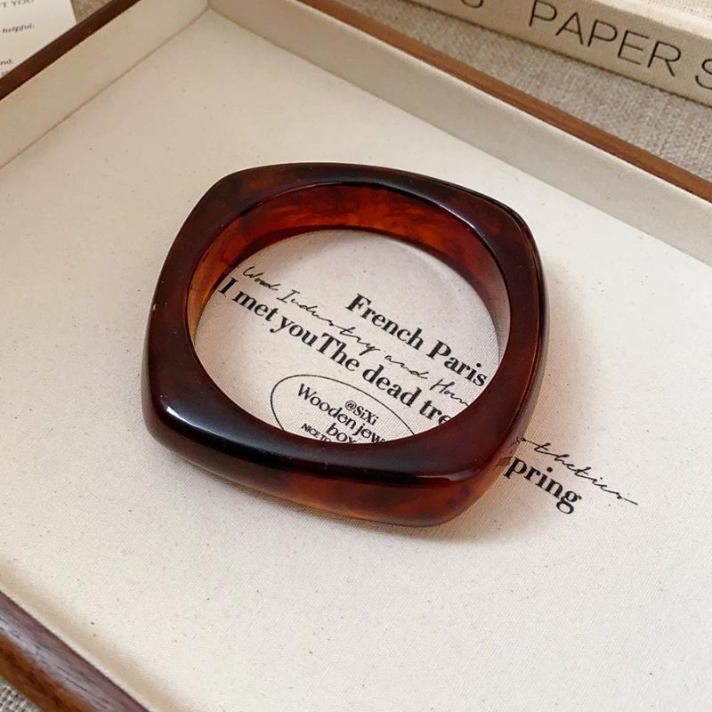 Acrylic Ombre Round Vintage Minimalist Autumn/Winter Bracelet