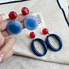 Retro Style Red And Blue Contrasting Geometric Disc Earrings, Light Luxury And High-End Sense, Personalized Fashion Design Exaggerated Earrings