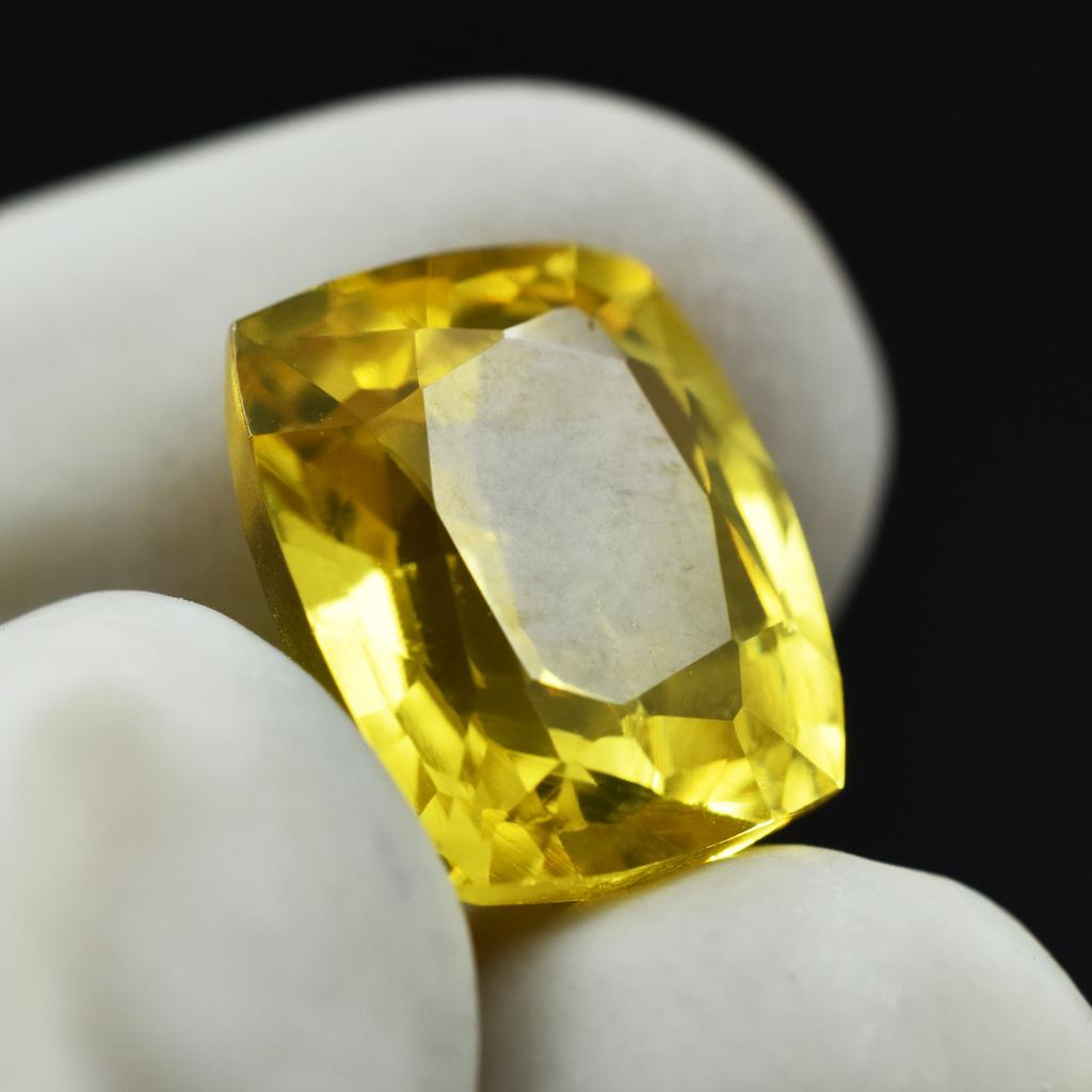 Natural 10.50 Ct Yellow Sapphire Flawless Cushion Cut Loose Gemstone CERTIFIED