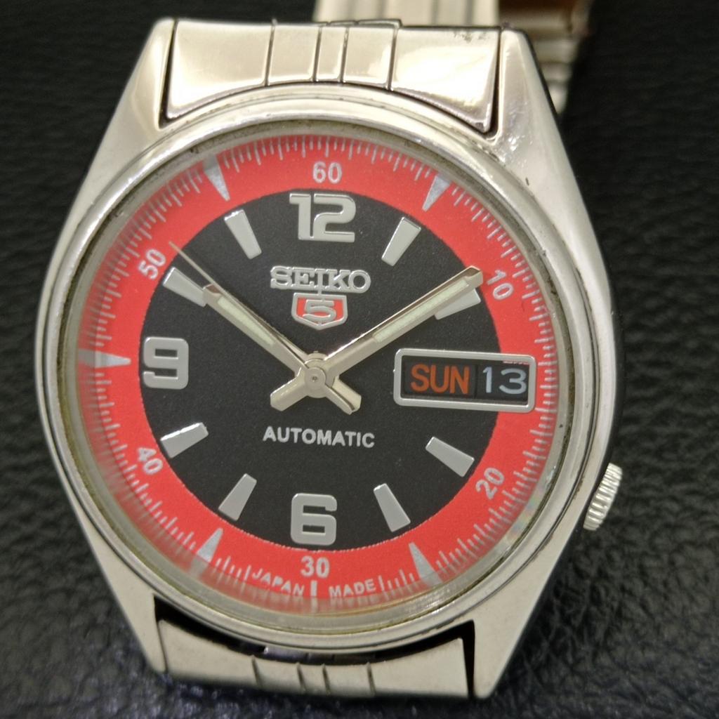 USED GENUINE VINTAGE SEIKO 5 AUTOMATIC JAPAN MENS BLACK DIAL WATCH a433325-2 R115-a433325