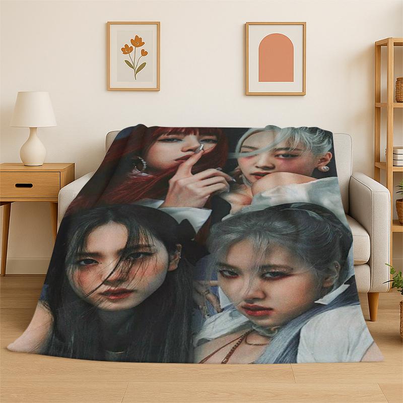 Fashion B-Black P-Pink Kpop Star Flannel Blanket Soft Warm Throw Blanket for Bedroom Living Room Bed Travel Camping Picnic Kid