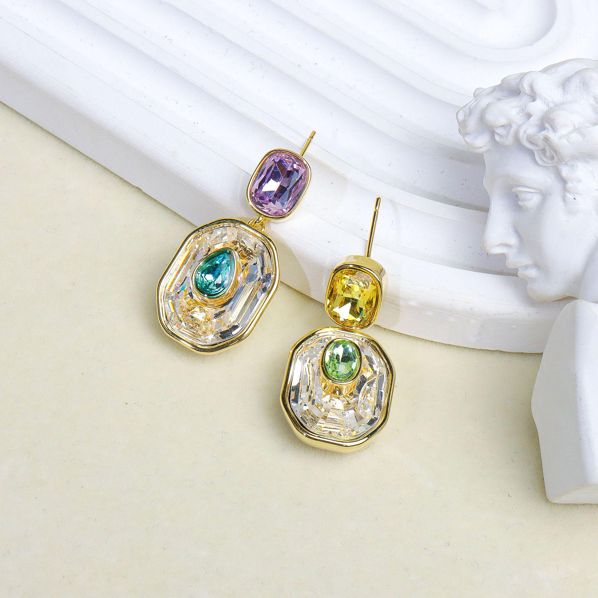 

Комплект браслета и ожерелья из сверкающих кристаллов премиум-класса для женщин