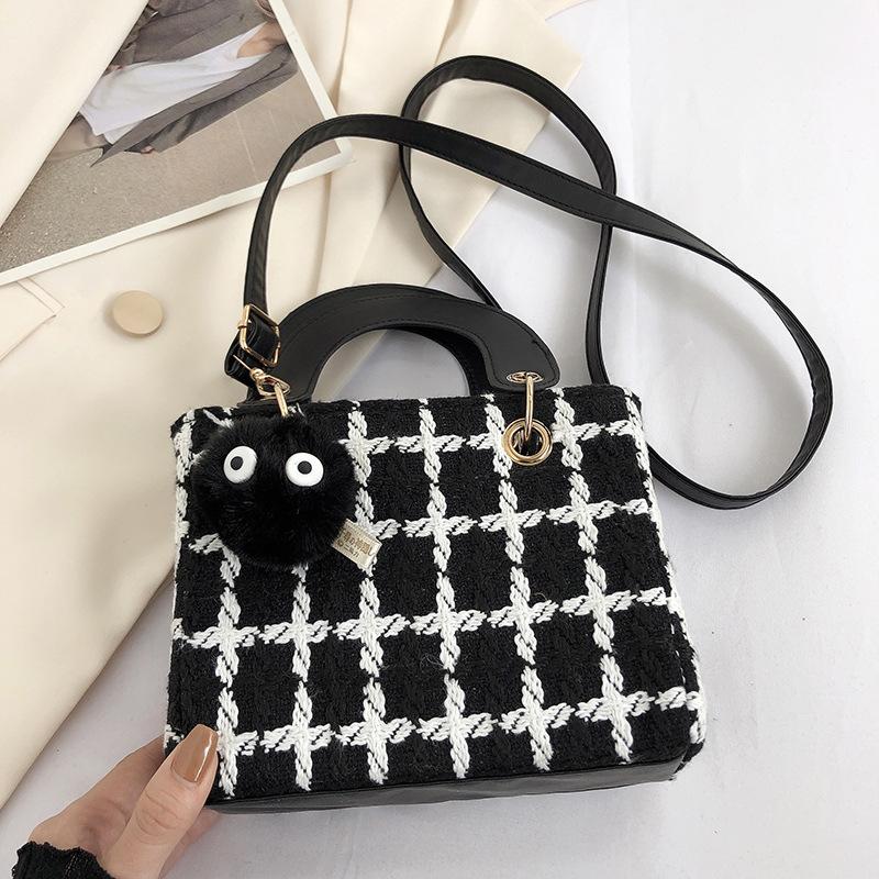 Internet Celebrity Fashion Woolen Plaid Handbag 2025 Autumn and Winter New Foreign Style Texture Universal Shoulder Crossbody Small Square Bag