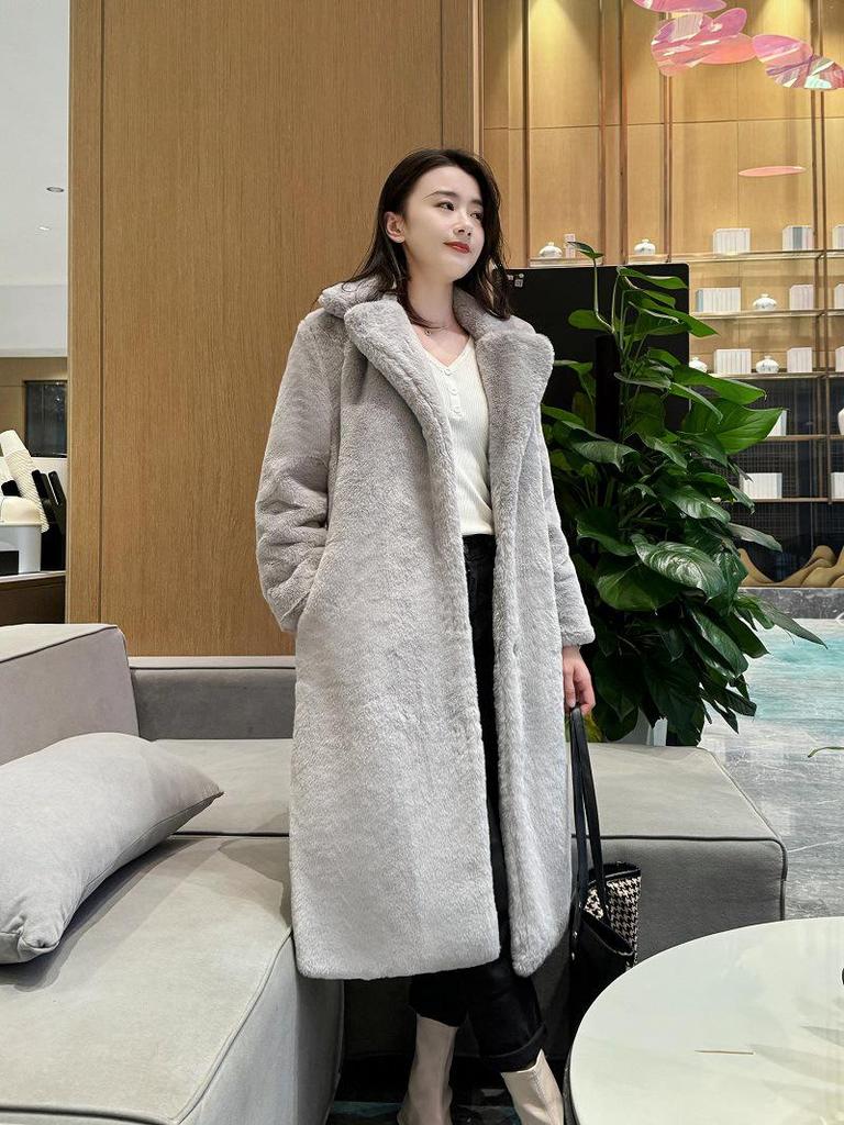 Damen Mantel in mittlerer Länge mit Gürtel aus Nerzsamt-Imitatpelz - Übergröße, dick, wattiert, Herbst/Winter.