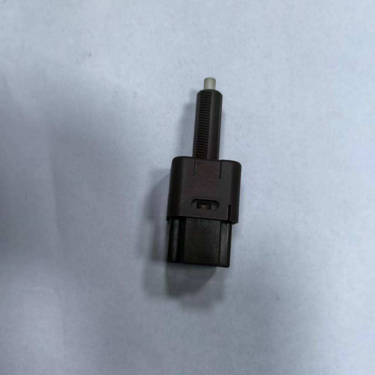 Nissan Brake Light Switch 25320-BC60B Compatible 25320-BC60B