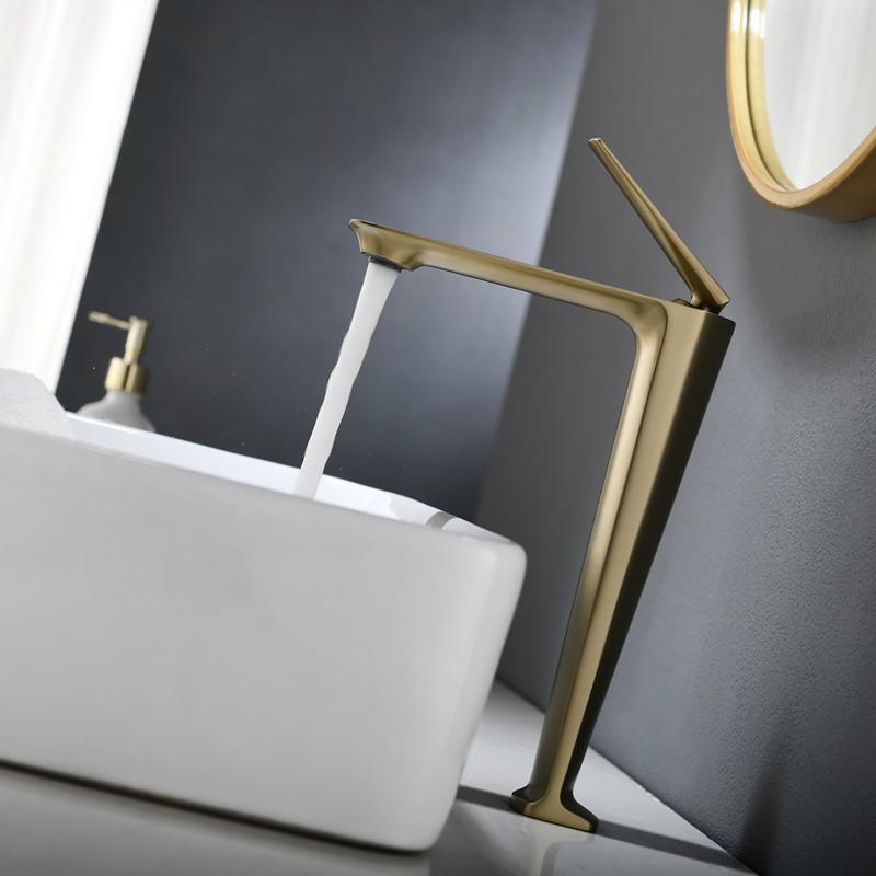Rose Gold Basin Faucet Brushed Gold Tall Bathroom Faucet Hot and Cold Black Sink Faucet Deck Mounted Toilet Mixer Water Tap