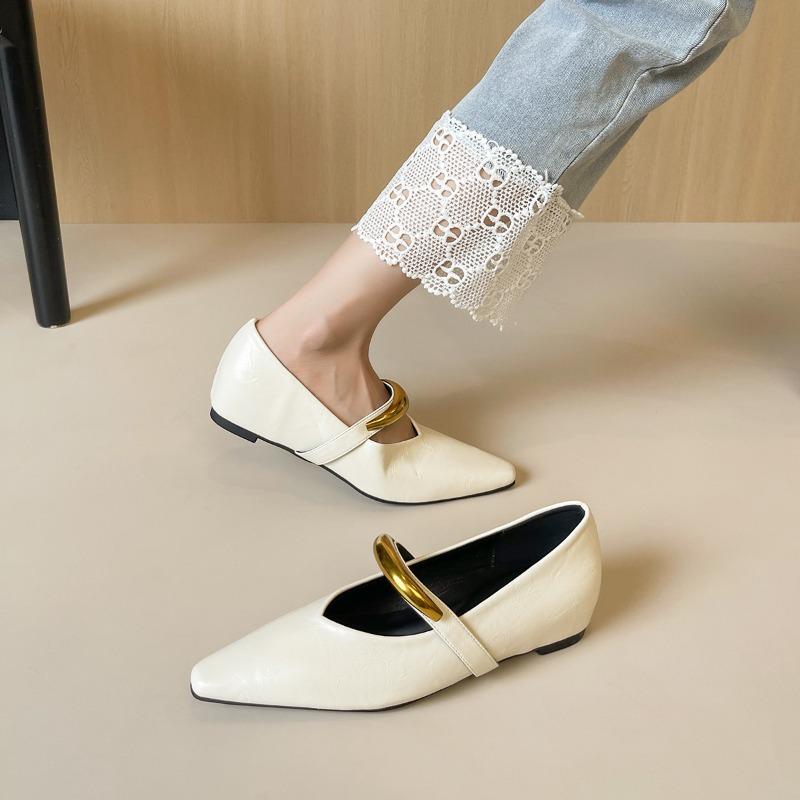 Retro Pointed-toe Single-toe Women's Flat, Shallow-mouthed Height-increasing Metal Buckle Shoes