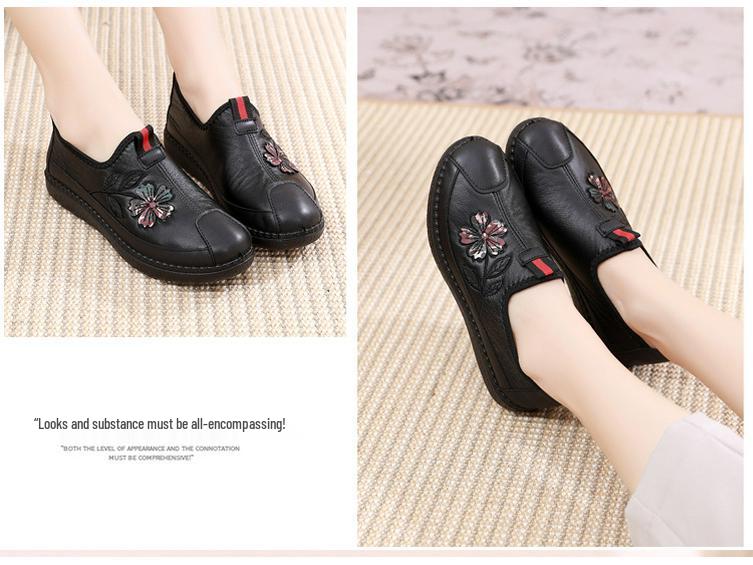 Spring & Autumn 2025 Women's Non-Slip Soft Sole Slip-On Shoes: Comfortable, Wear-Resistant Casual Footwear for Middle-Aged & Elderly Moms.
