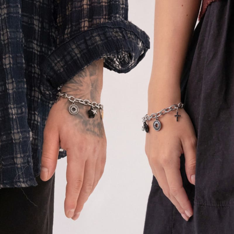 MERRYMOTIVE [Unisex] Unique Pendant with Bold Chain Bracelet