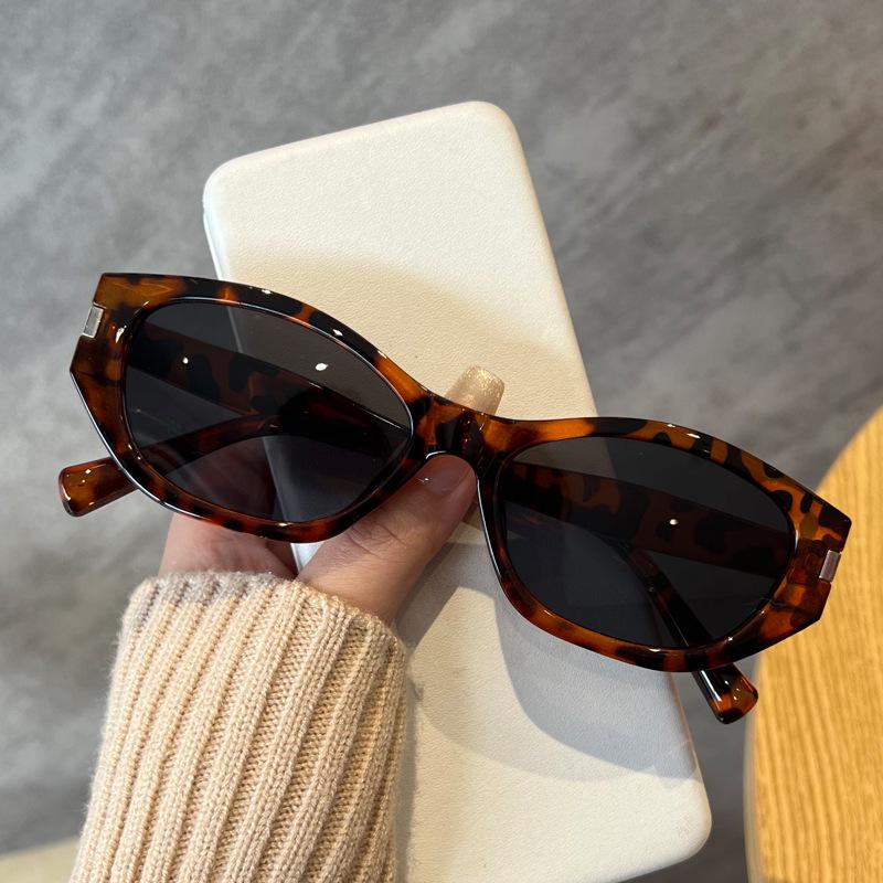 2025 Retro Cat Eye Cocoa Lens Sunglasses - Trendy Sun Protection for Women's Summer Vacation