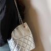 This High-end Chain-style Bucket Bag Is A Versatile Single-shoulder Crossbody Bag for Women's Fashionable Commuting
