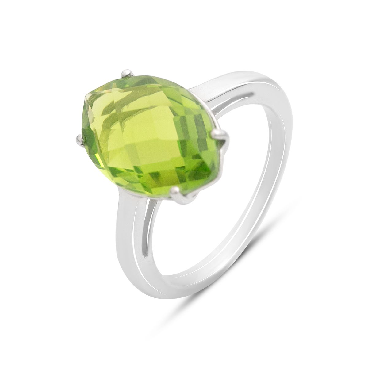 

Silver ring with chrysolite 6.025ct, product weight 3.69 gr (2150343) 18.5 смарагдовий