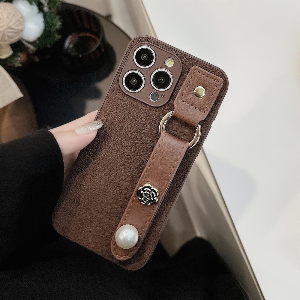 Camellia Wristband IPhone 15 Apple Phone Case 14promax Light Luxury Leather 13 Suitable for 11 Autumn and Winter Retro