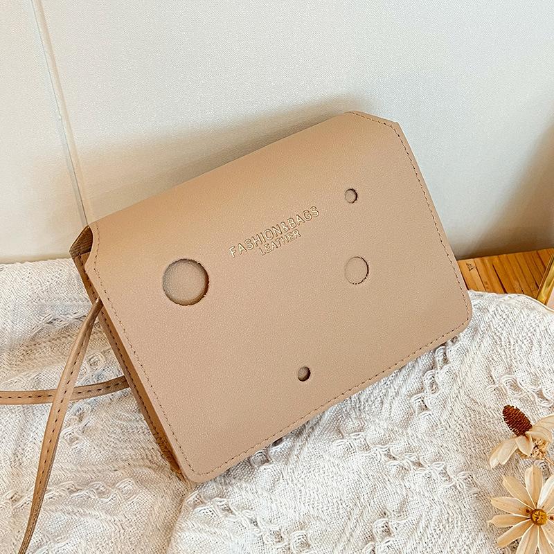 Trendy fashion small square bag, new shoulder bag, personalized fashion messenger bag, women's bag, one piece.