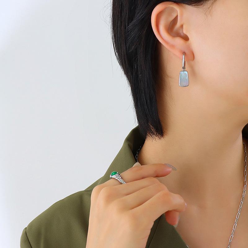 Minimalist European White Mother-of-Pearl Pendant Necklace & Iridescent Earrings Set