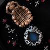 Desktop Ashtray Halloween Skeleton Resin Ashtray, Heat-resistant Gothic Ash Holder, Dark Aesthetic Aliens Decorative Tray for Home Office Outdoor